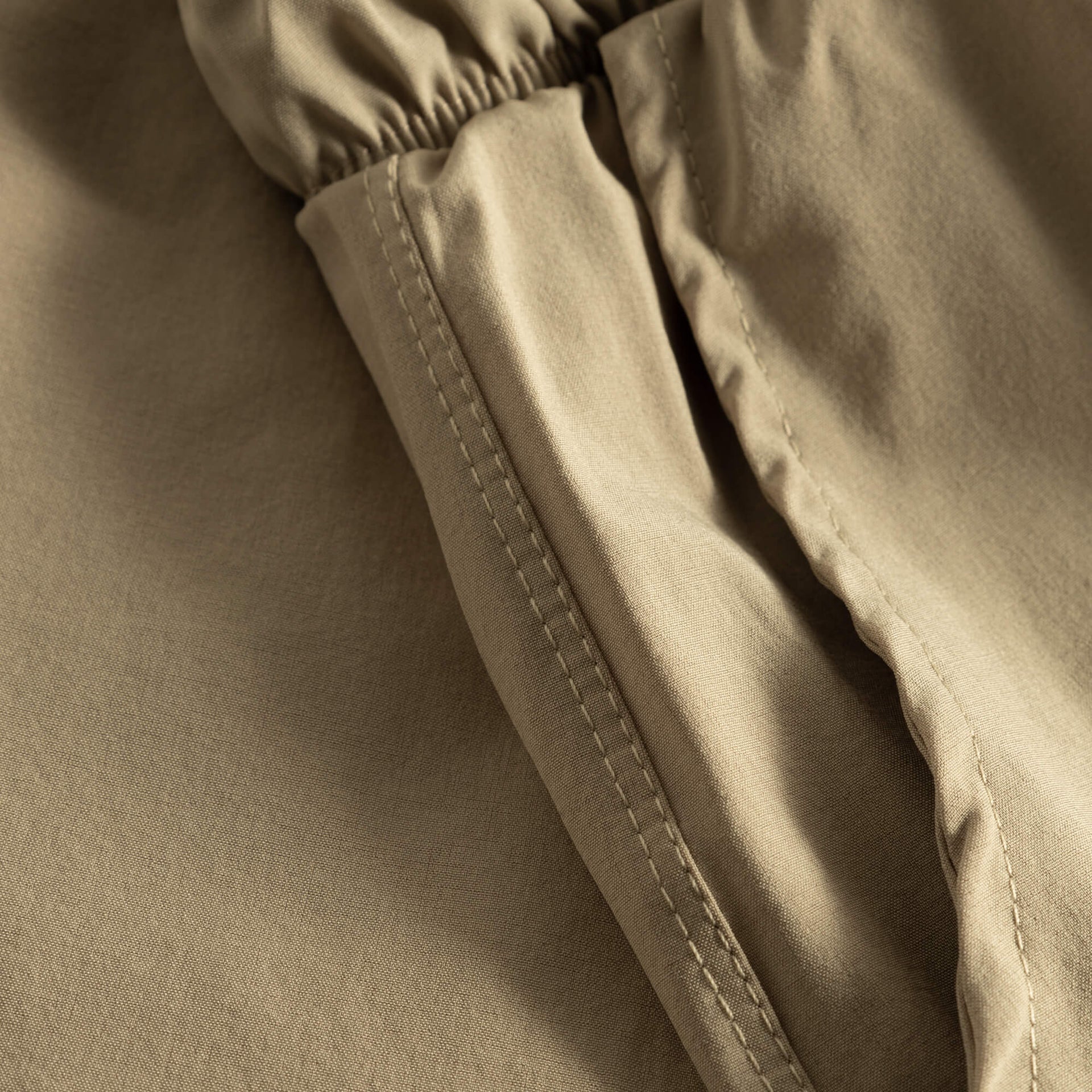 Womens Active Globe Shorts - Sand