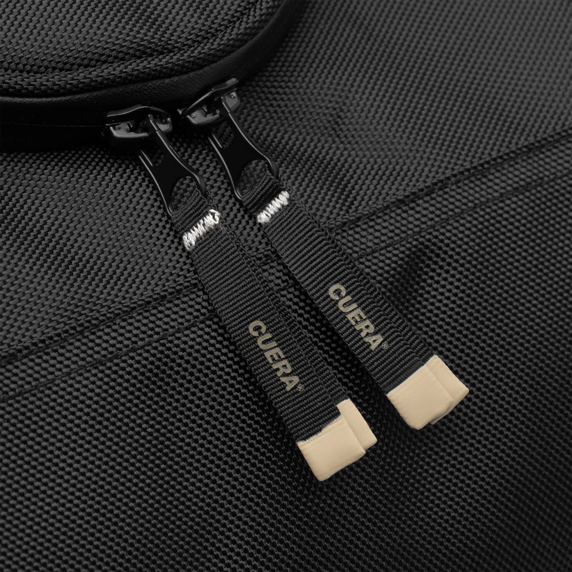 Oncourt Medium Padel Bag - Black