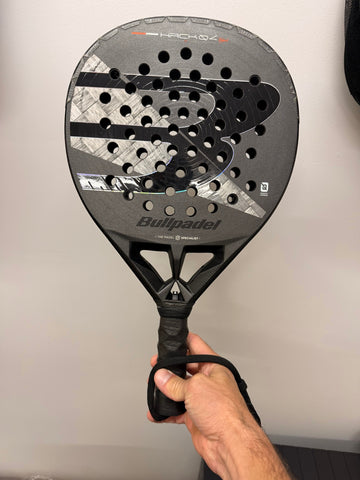 Bullpadel Hack 04 Hybrid 2026 second hand padel racket - face