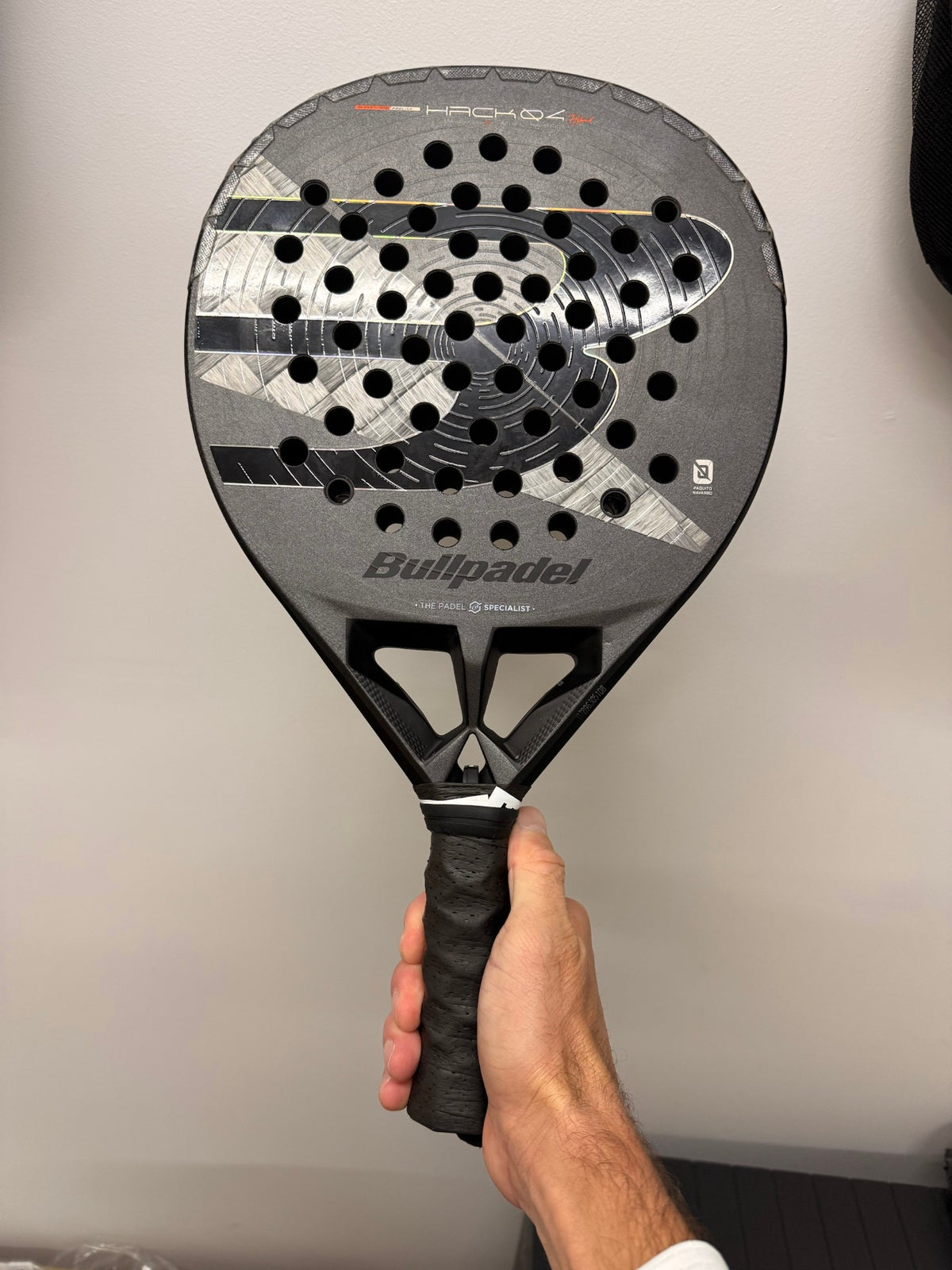 Bullpadel Hack 04 Hybrid 2026 second hand padel racket - full view